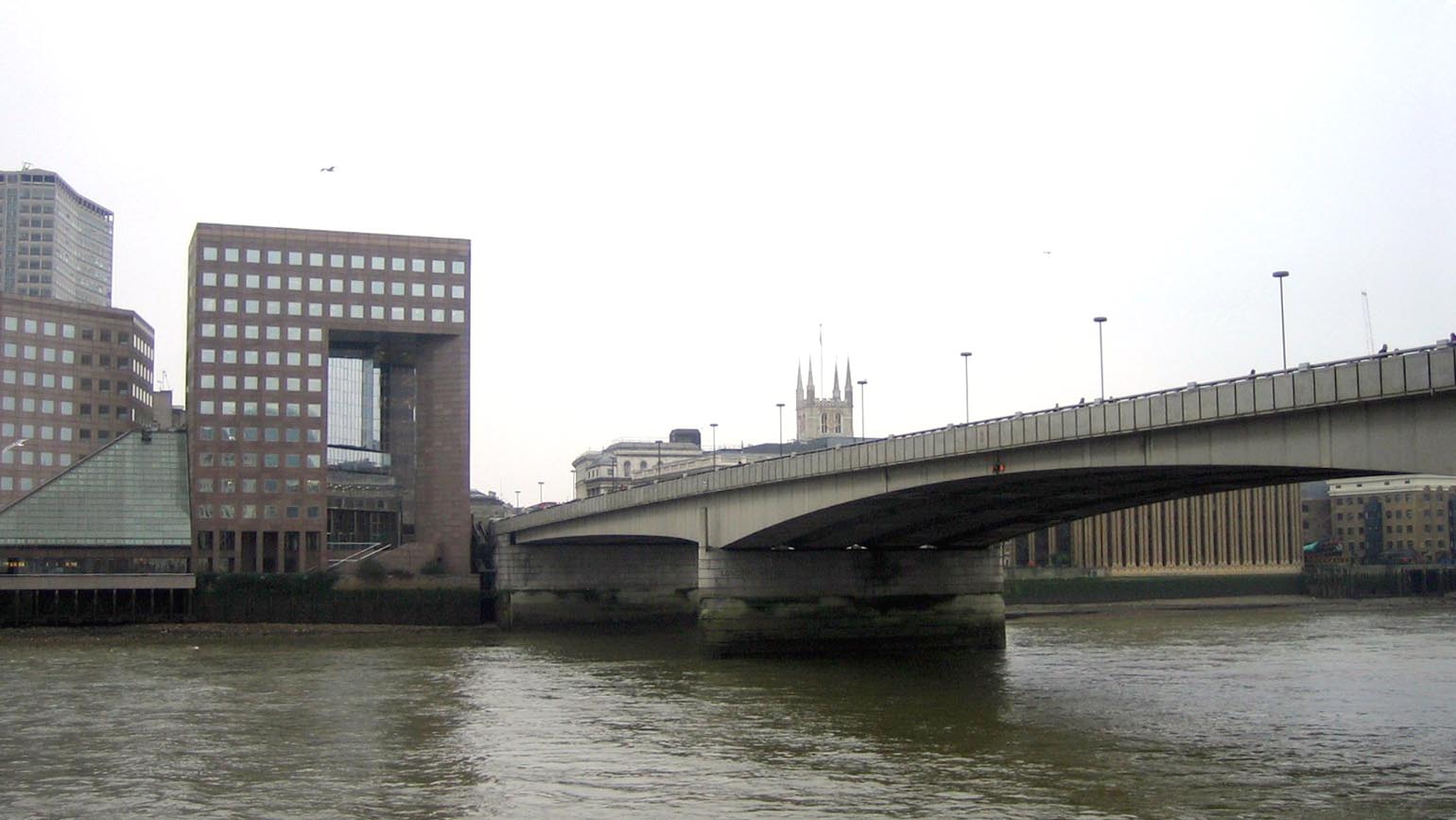 London Bridge 800 08